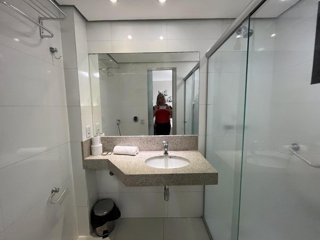 Flat Crystal Place